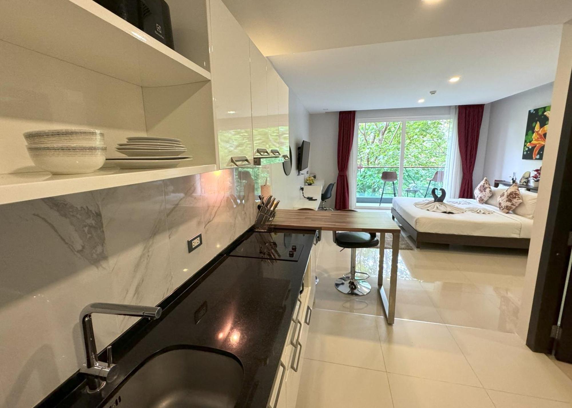 Private Apartment At Emerald Terrace Patong Екстер'єр фото