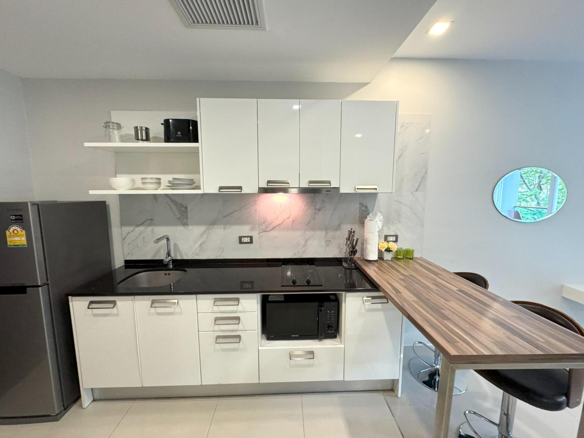 Private Apartment At Emerald Terrace Patong Екстер'єр фото