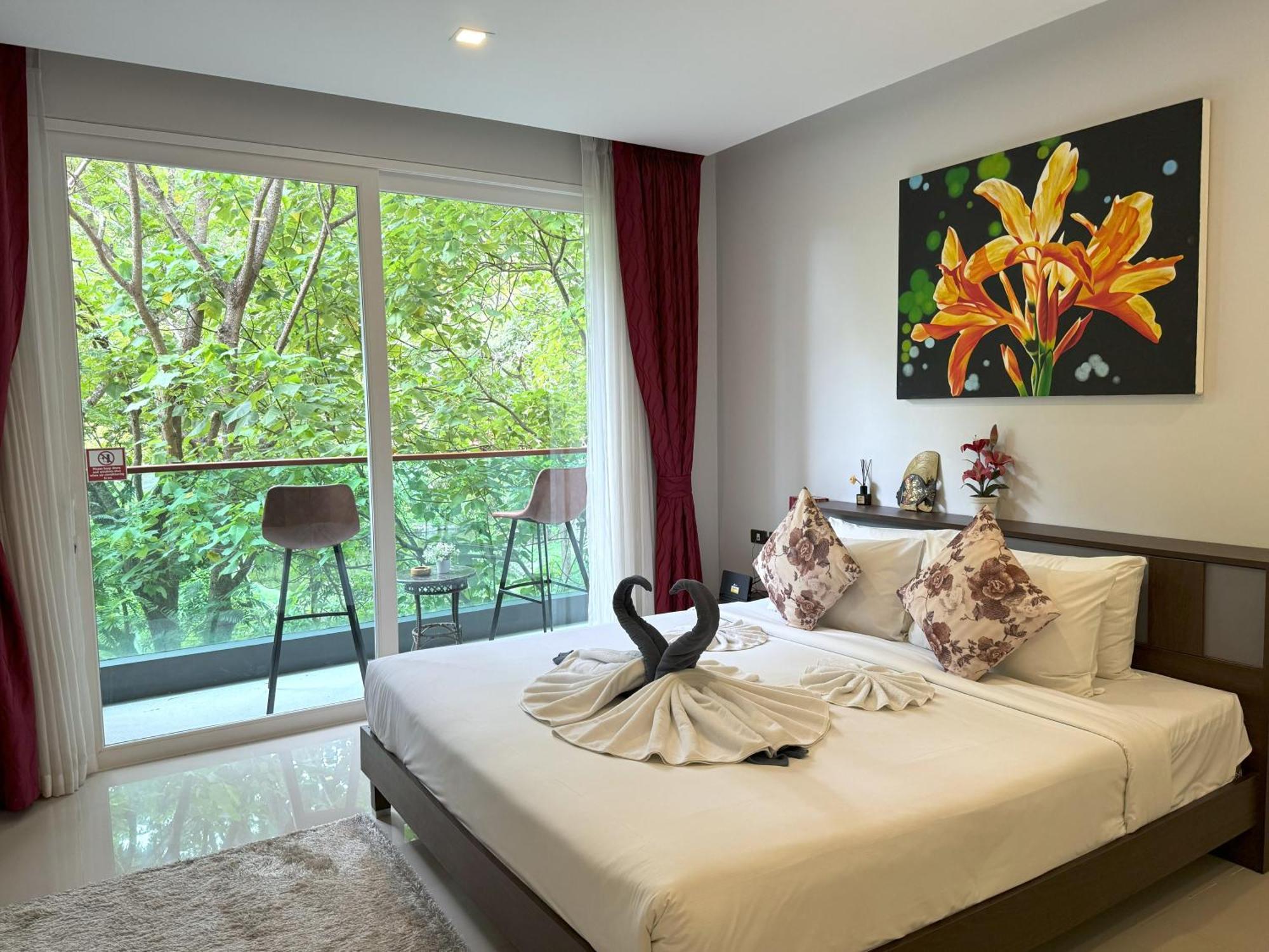 Private Apartment At Emerald Terrace Patong Екстер'єр фото