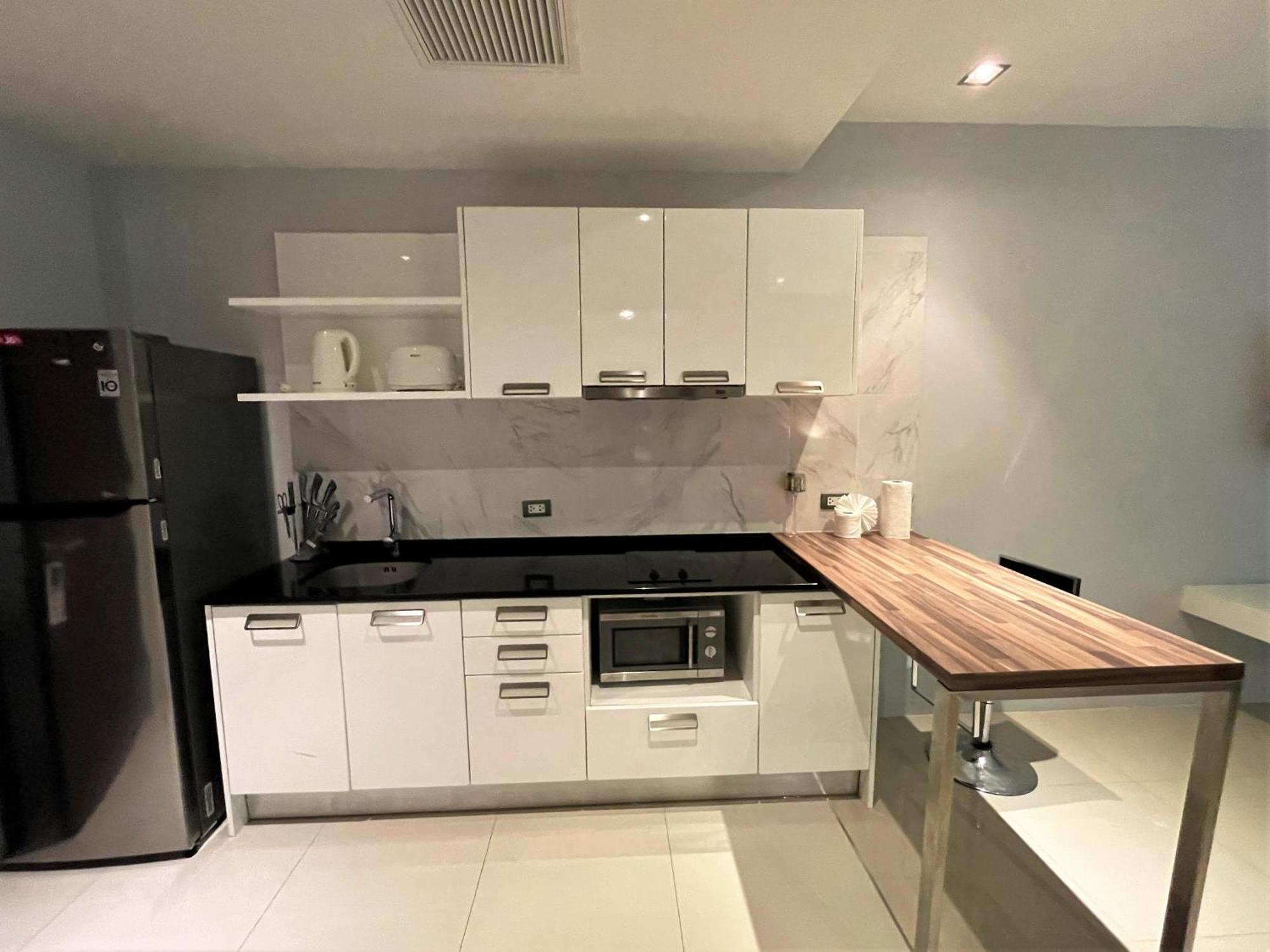 Private Apartment At Emerald Terrace Patong Екстер'єр фото