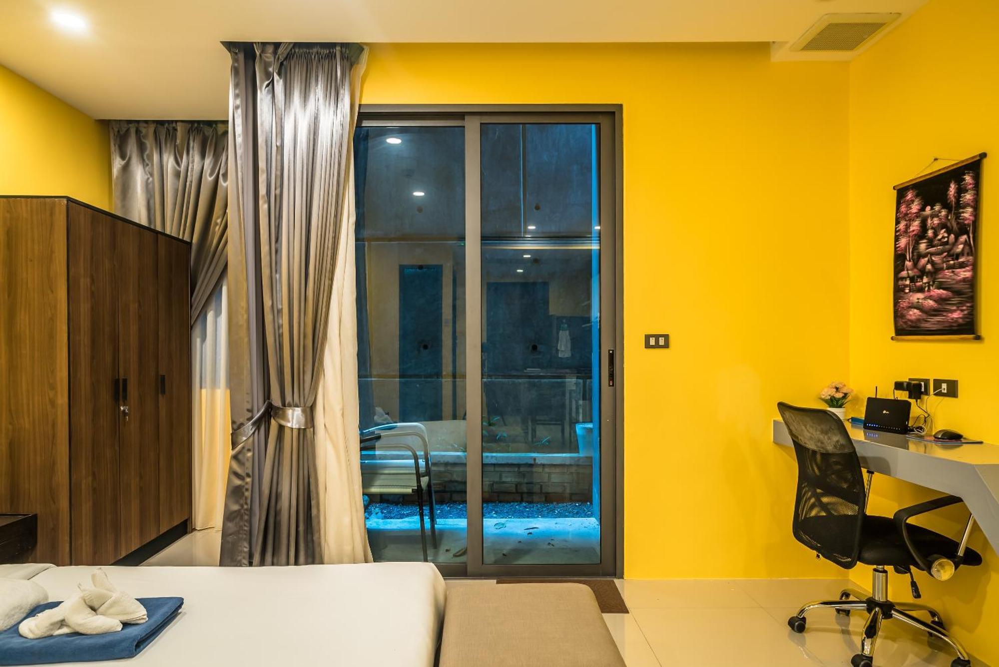 Private Apartment At Emerald Terrace Patong Екстер'єр фото